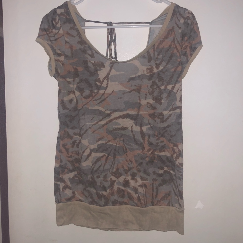 T-shirt with cute details